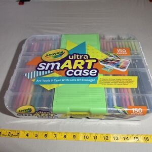 Crayola Ultra Smart Case with Vibrant Art Tools